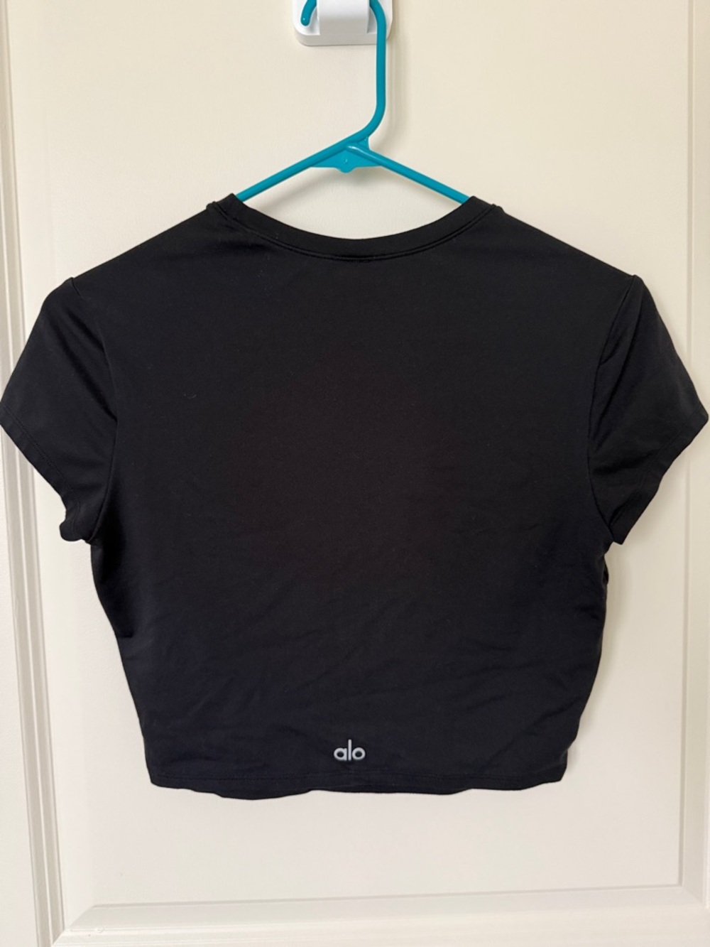 ALO Yoga Black Cropped Crew Tee - Picture 5 of 5